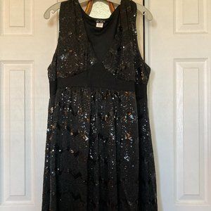 Sleeveless little black sequined dress, 2X